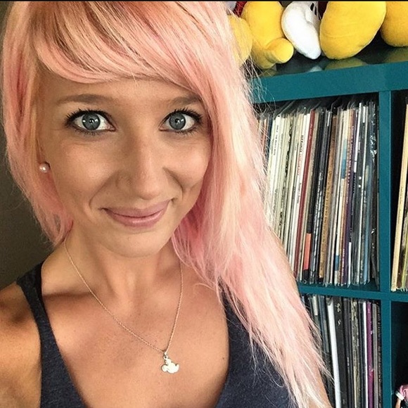 Sarah Jean ♻️💕✨ - Picture 1 of 2